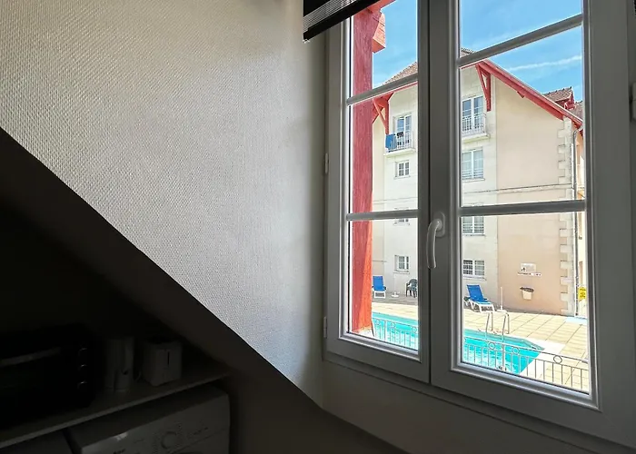 à Avec Piscine Et Wifi - Fr-1-541-198 La Roche-Posay